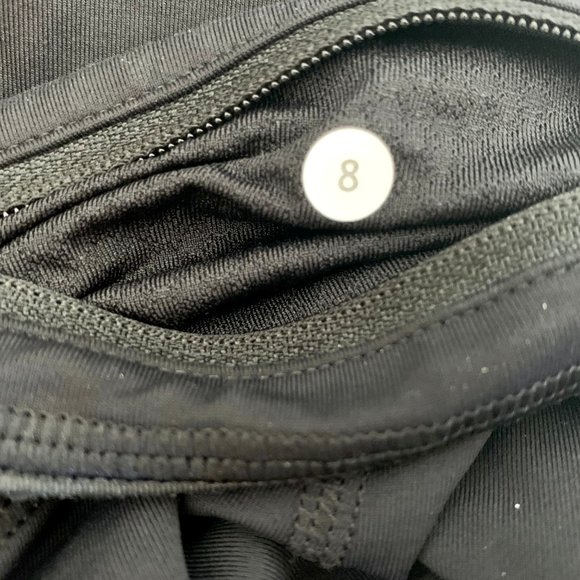 Lululemon Spring Has Sprung Crops- Size 8 - Picture 8 of 8